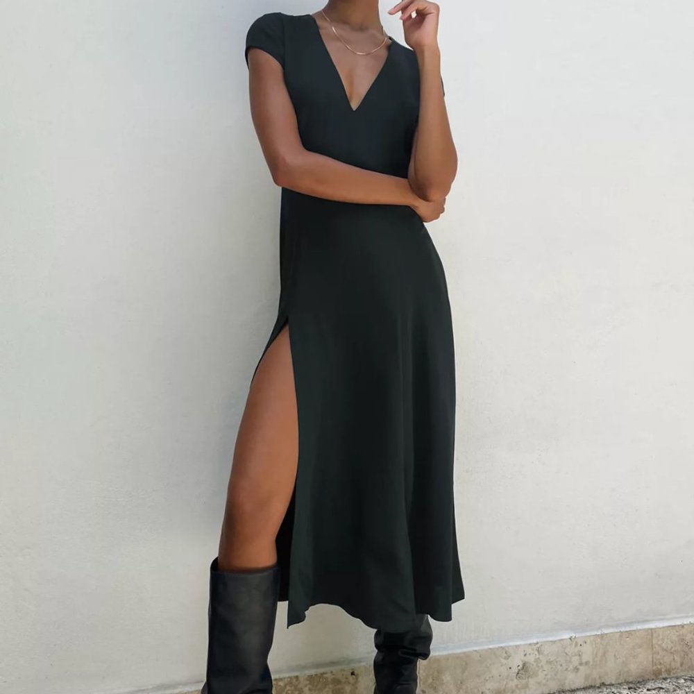 Aritzia Babaton Hamptons V-Neck Dress in Scarab - Dark Green Midi Dress